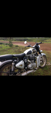 Silver Royal Enfield Classic 350