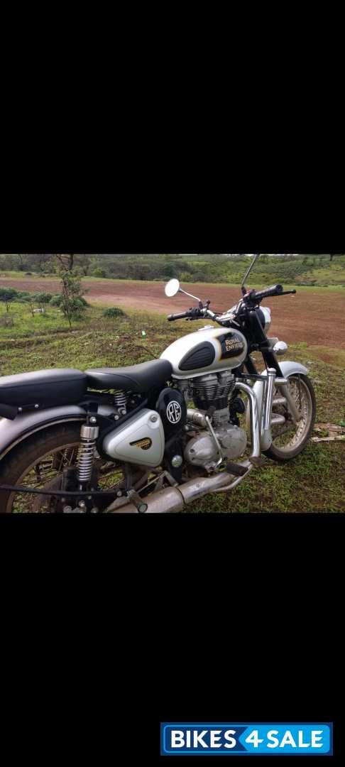 Silver Royal Enfield Classic 350