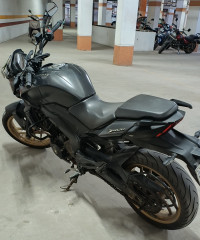 Black Matt Bajaj Dominar 400 Disc