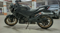 Black Matt Bajaj Dominar 400 Disc