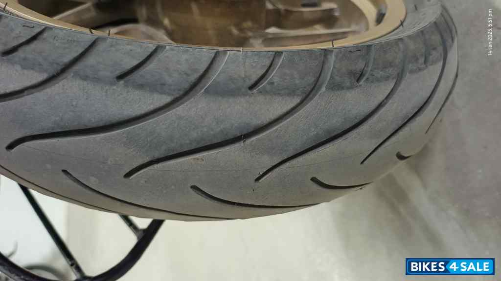 Black Matt Bajaj Dominar 400 Disc Black Matt Bajaj Dominar 400 Disc