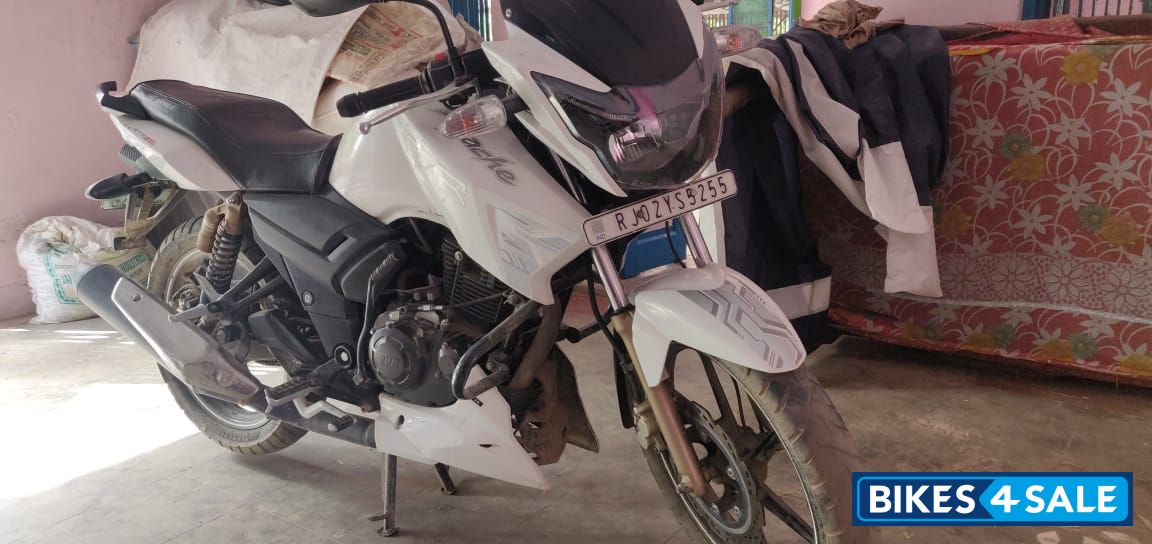 TVS Apache RTR 180 ABS