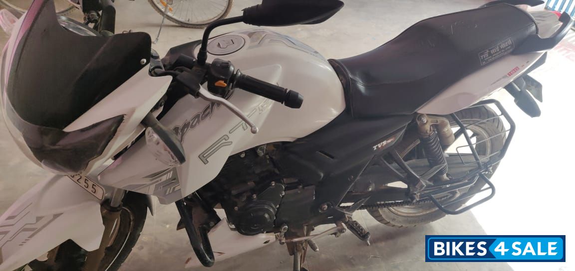 TVS Apache RTR 180 ABS