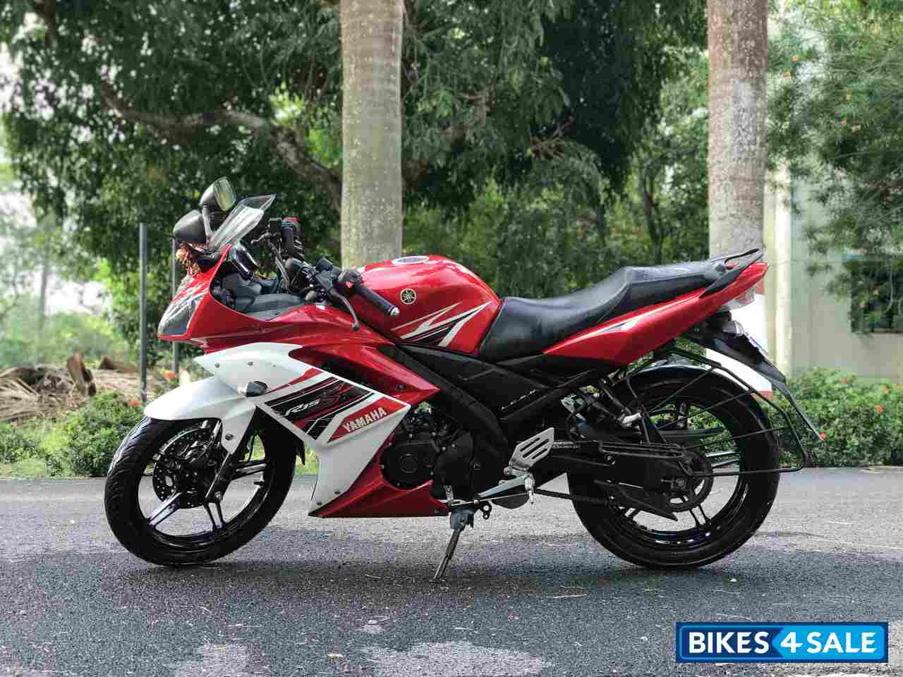 Vivid Red Cocktail 1 Yamaha YZF R15 S