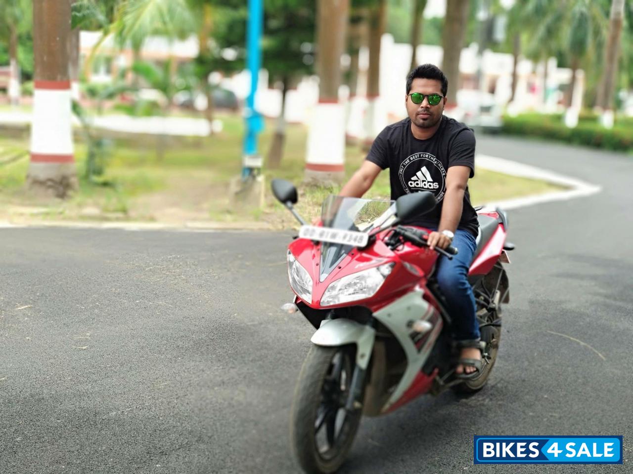 Vivid Red Cocktail 1 Yamaha YZF R15 S