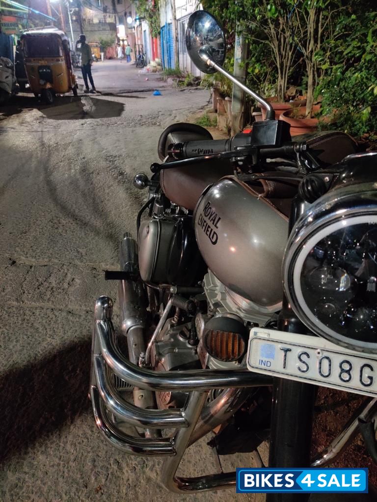 Royal Enfield Classic Gunmetal Grey Royal Enfield Classic Gunmetal Grey