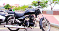 Black Royal Enfield Thunderbird 500