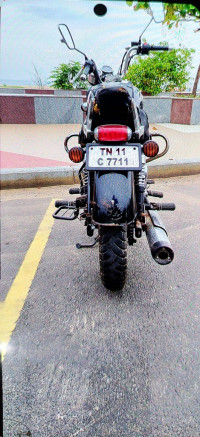 Black Royal Enfield Thunderbird 500