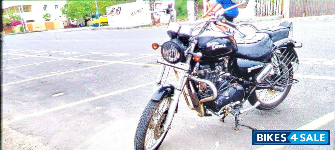 Black Royal Enfield Thunderbird 500 Black Royal Enfield Thunderbird 500