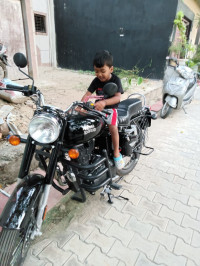 Royal Enfield Bullet 350