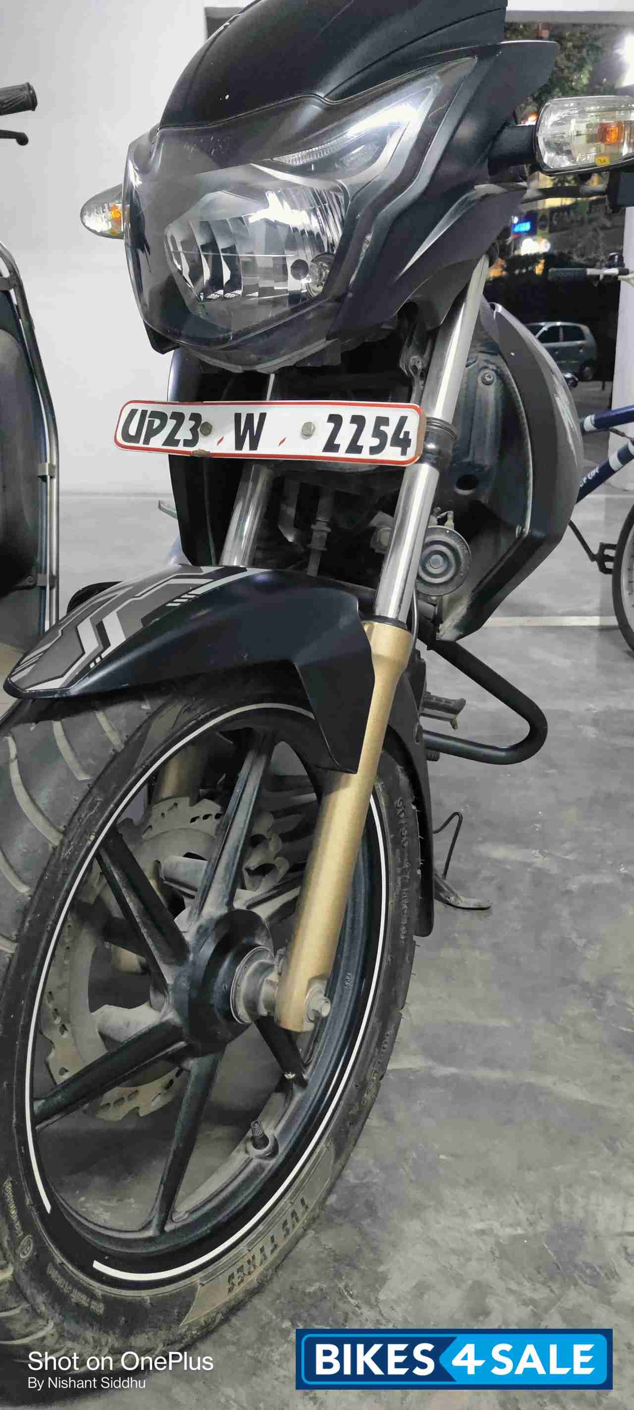 Matte Black TVS Apache RTR 180