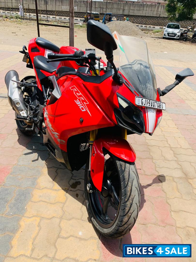Red TVS Apache RR 310