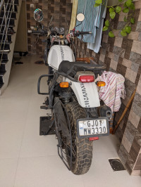 Snow Royal Enfield Himalayan
