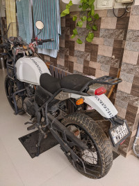 Snow Royal Enfield Himalayan