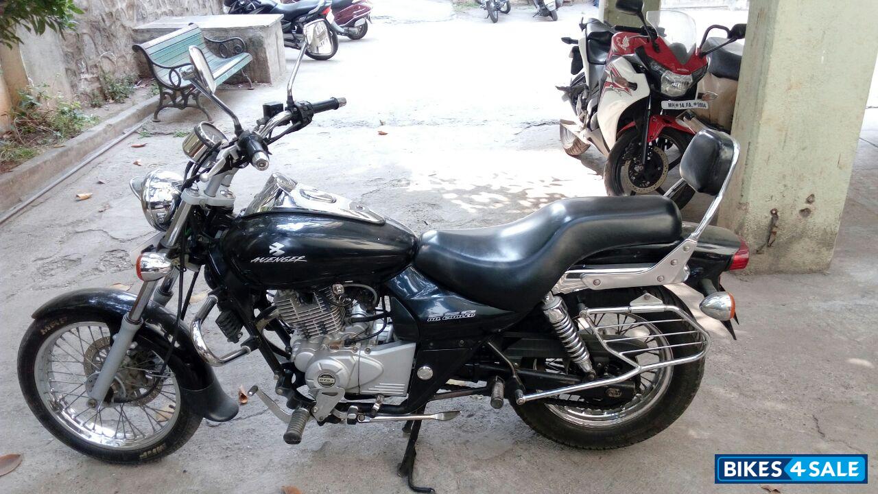 Bajaj Avenger 220 DTS-i