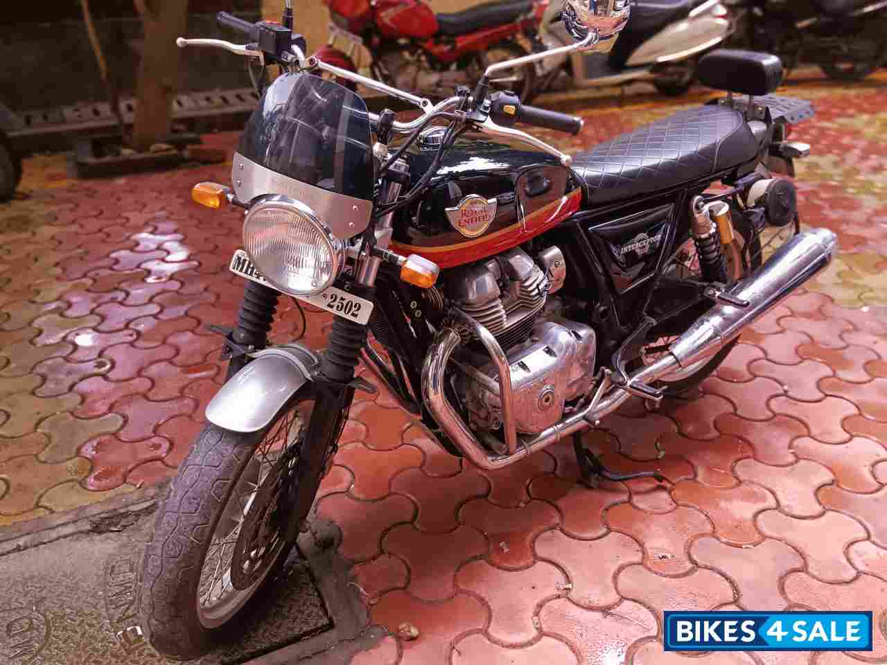 Black Royal Enfield Interceptor 650 Twin