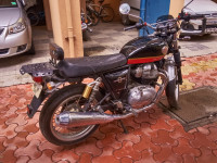 Black Royal Enfield Interceptor 650 Twin