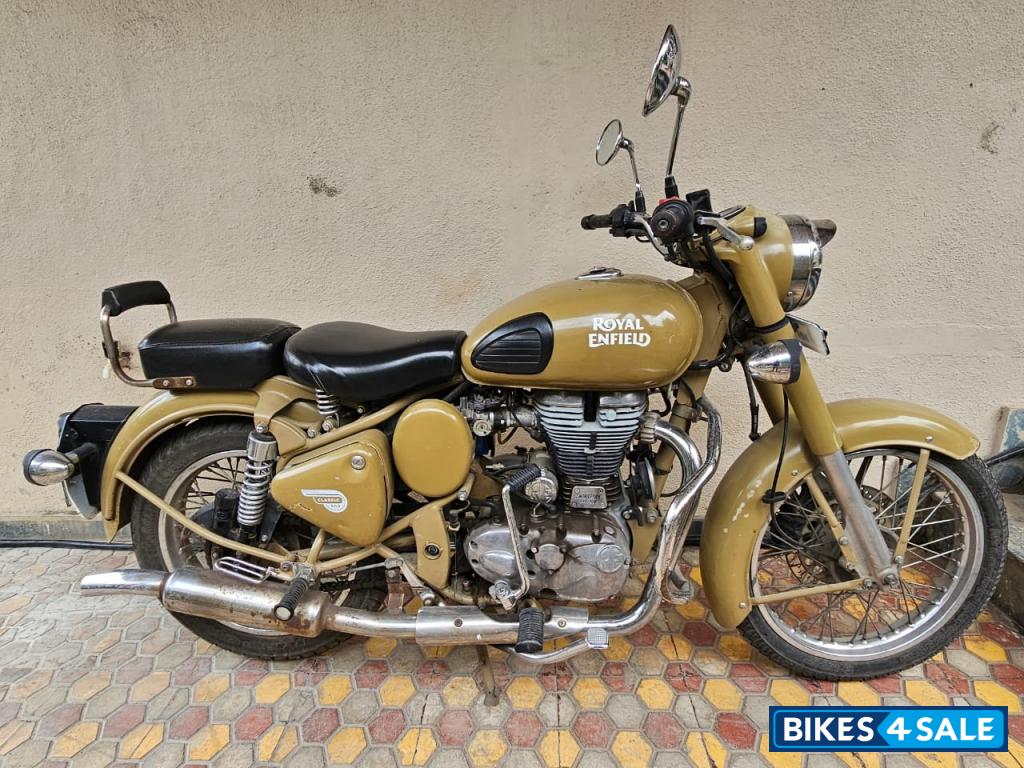 Royal Enfield Classic Desert Storm