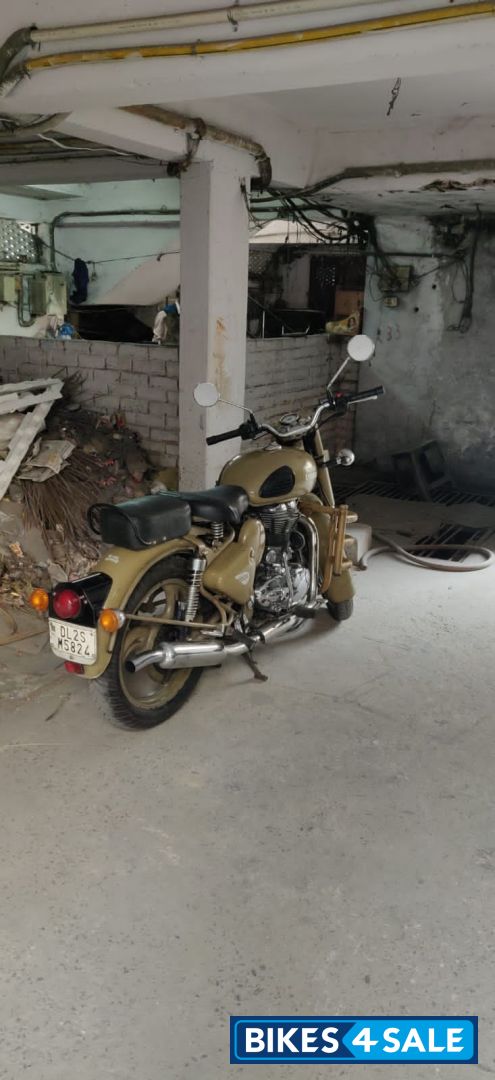 Desert Storm Royal Enfield Classic Desert Storm