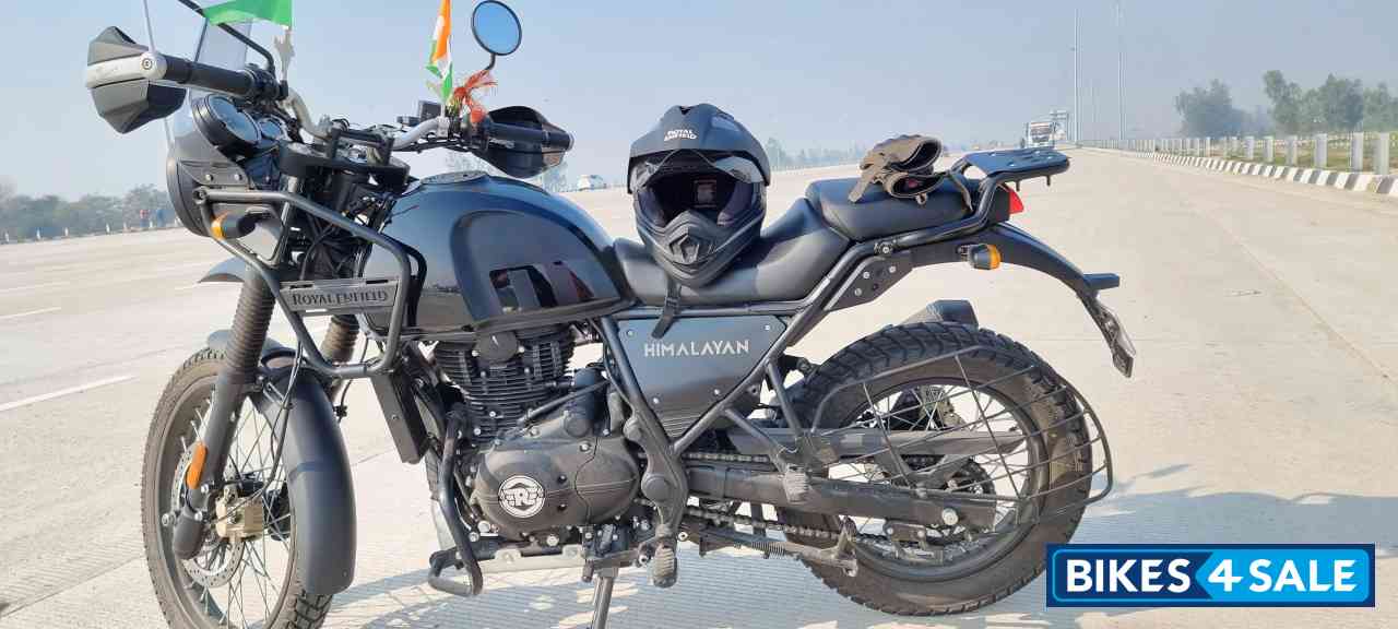 Granite Black Royal Enfield Himalayan BS VI