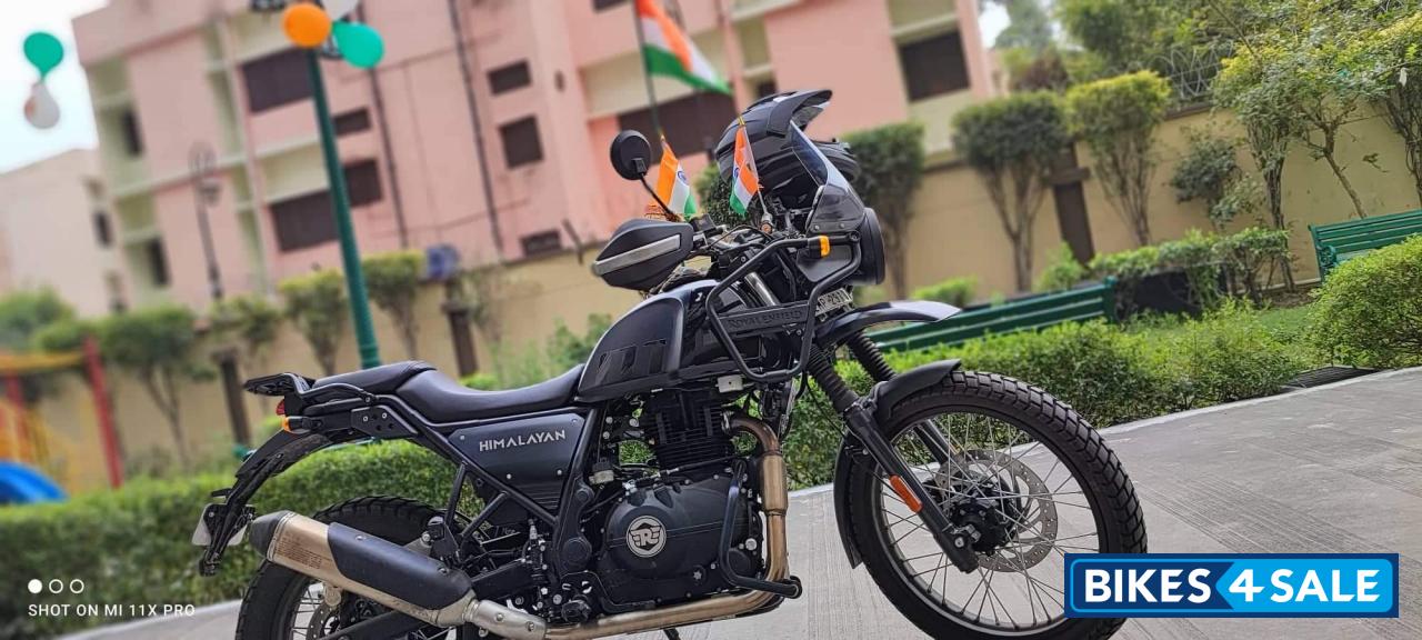 Granite Black Royal Enfield Himalayan BS VI