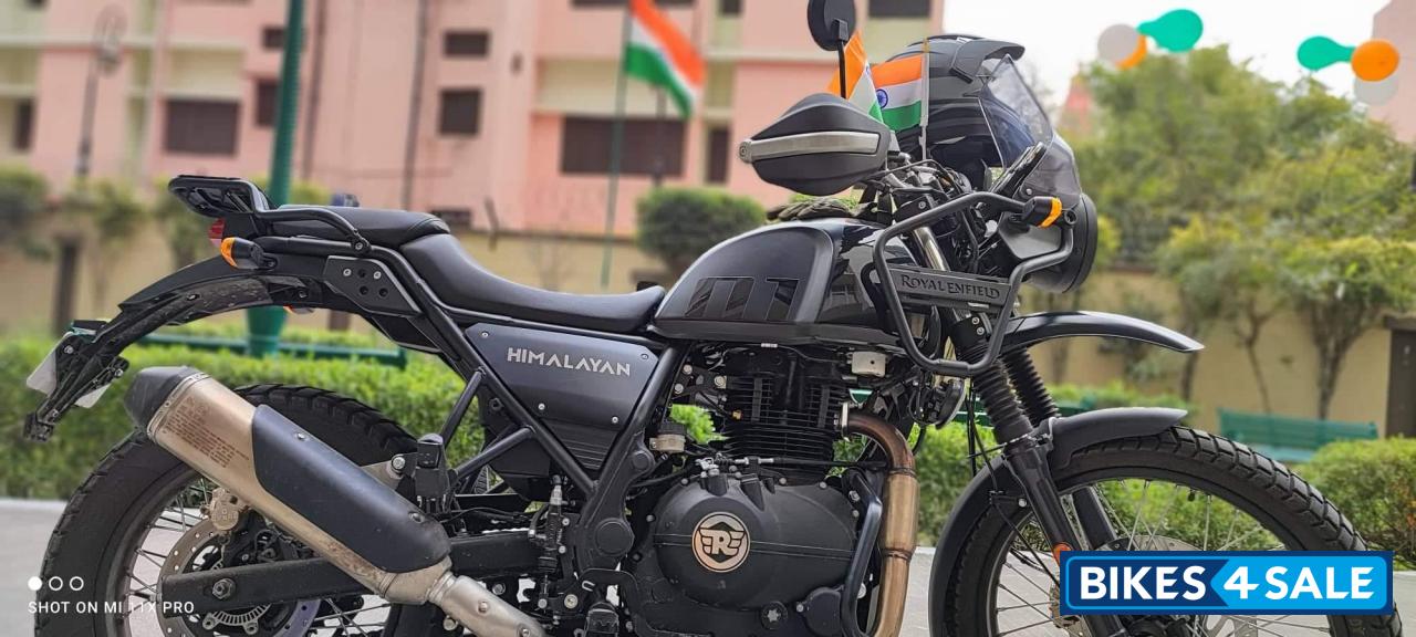 Granite Black Royal Enfield Himalayan BS VI