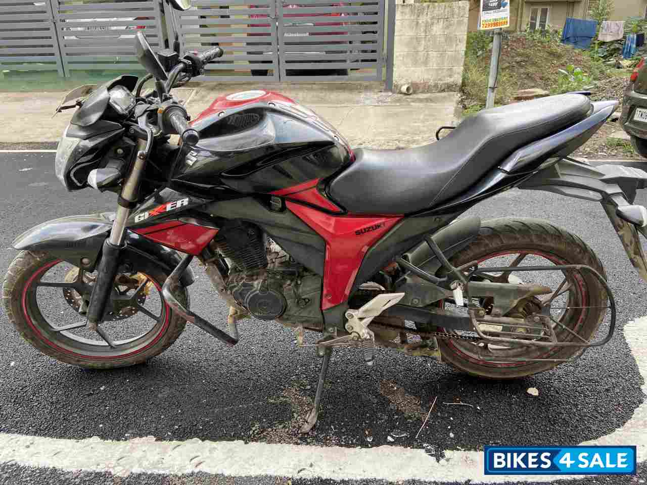 Red & Black Suzuki Gixxer 150