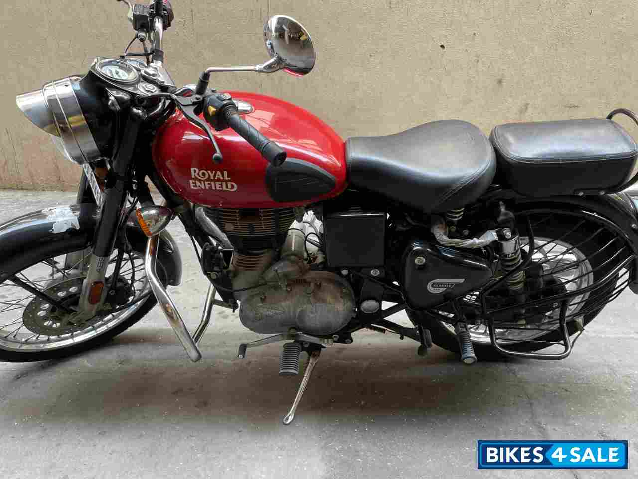 Royal Enfield Classic 350 Redditch Red