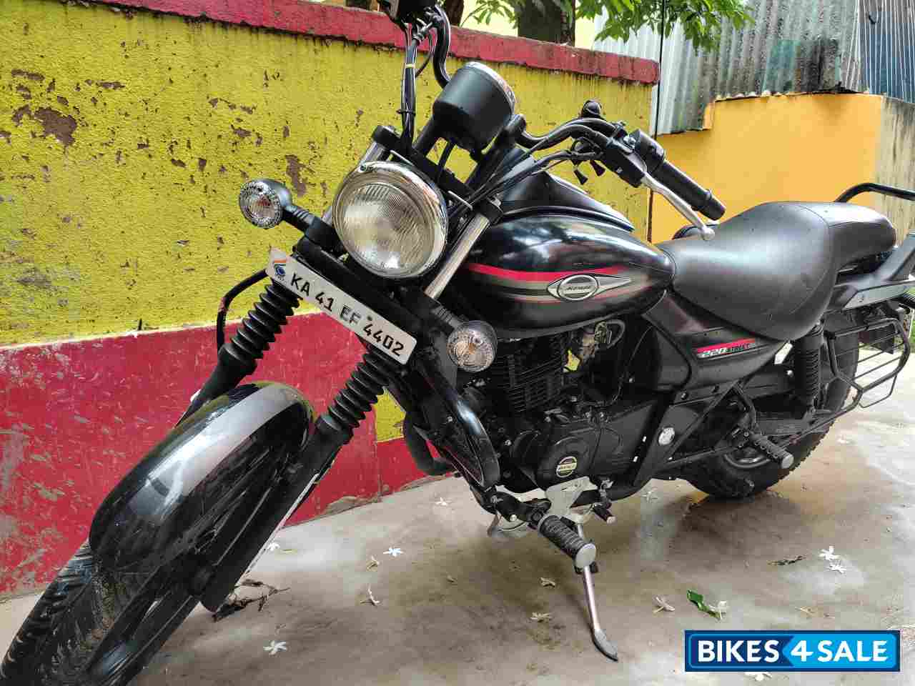 Bajaj Avenger Street 220