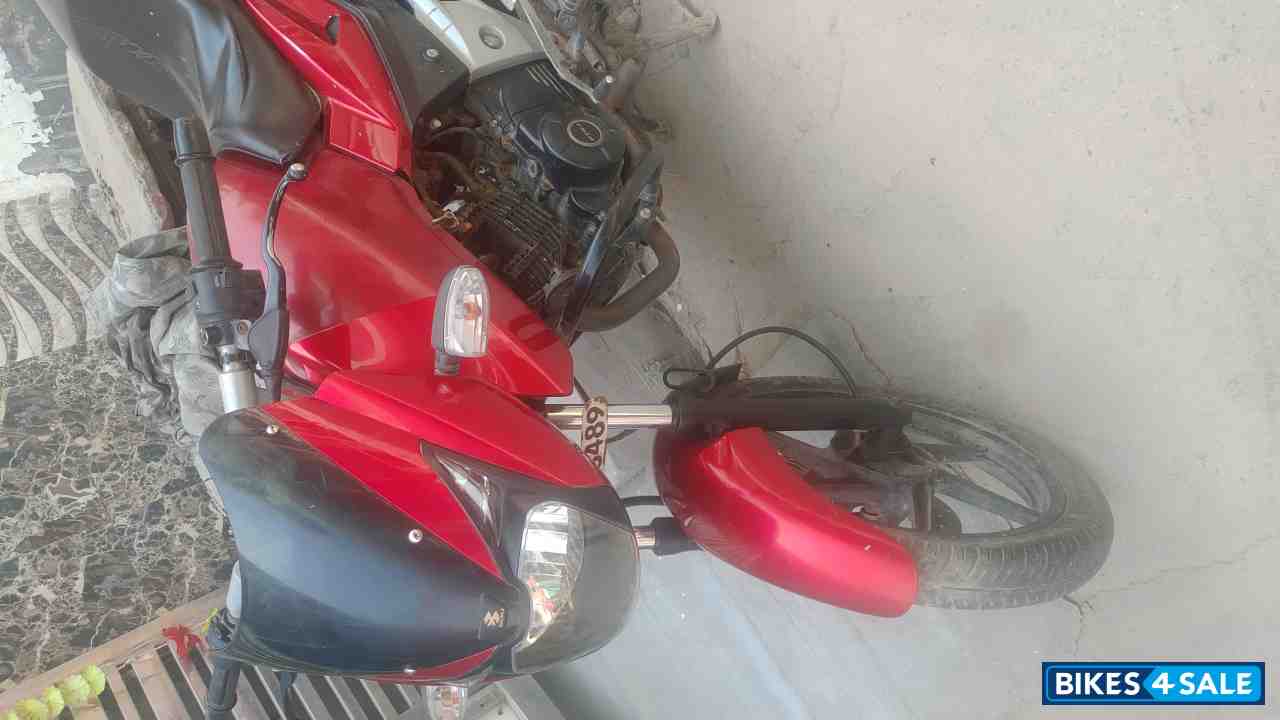 Red Bajaj Pulsar 150 DTSi
