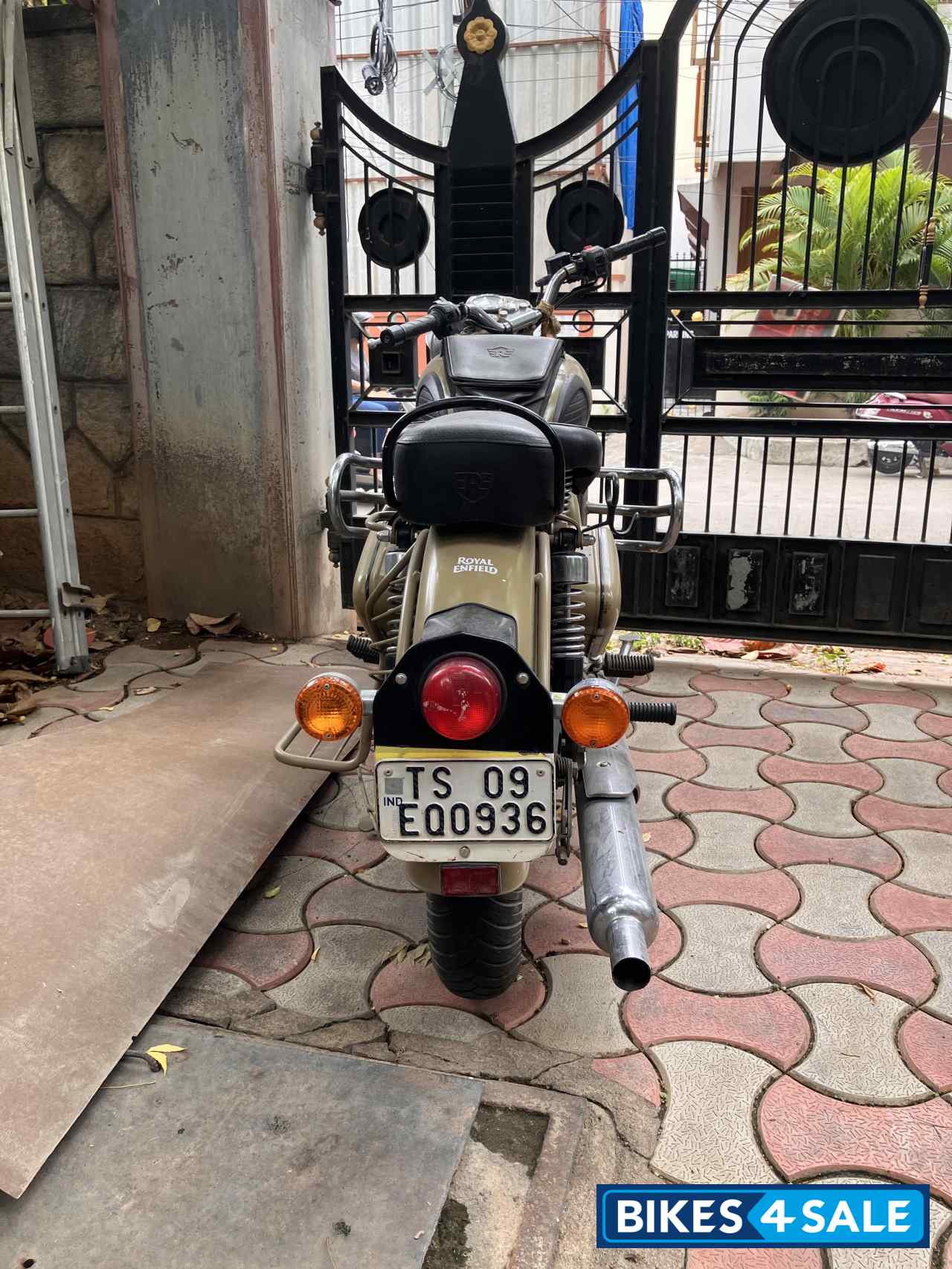 Royal Enfield Classic Desert Storm