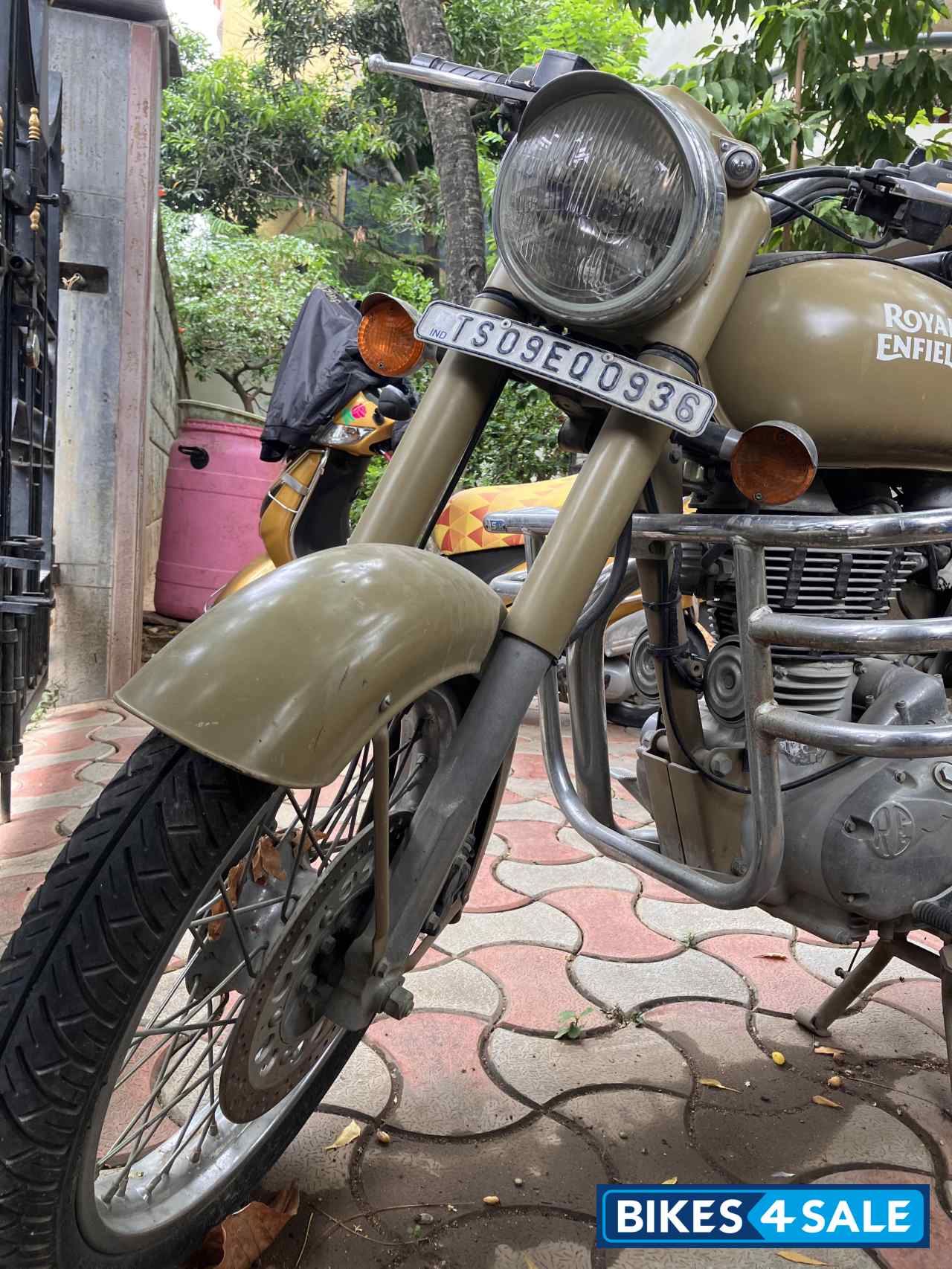 Royal Enfield Classic Desert Storm