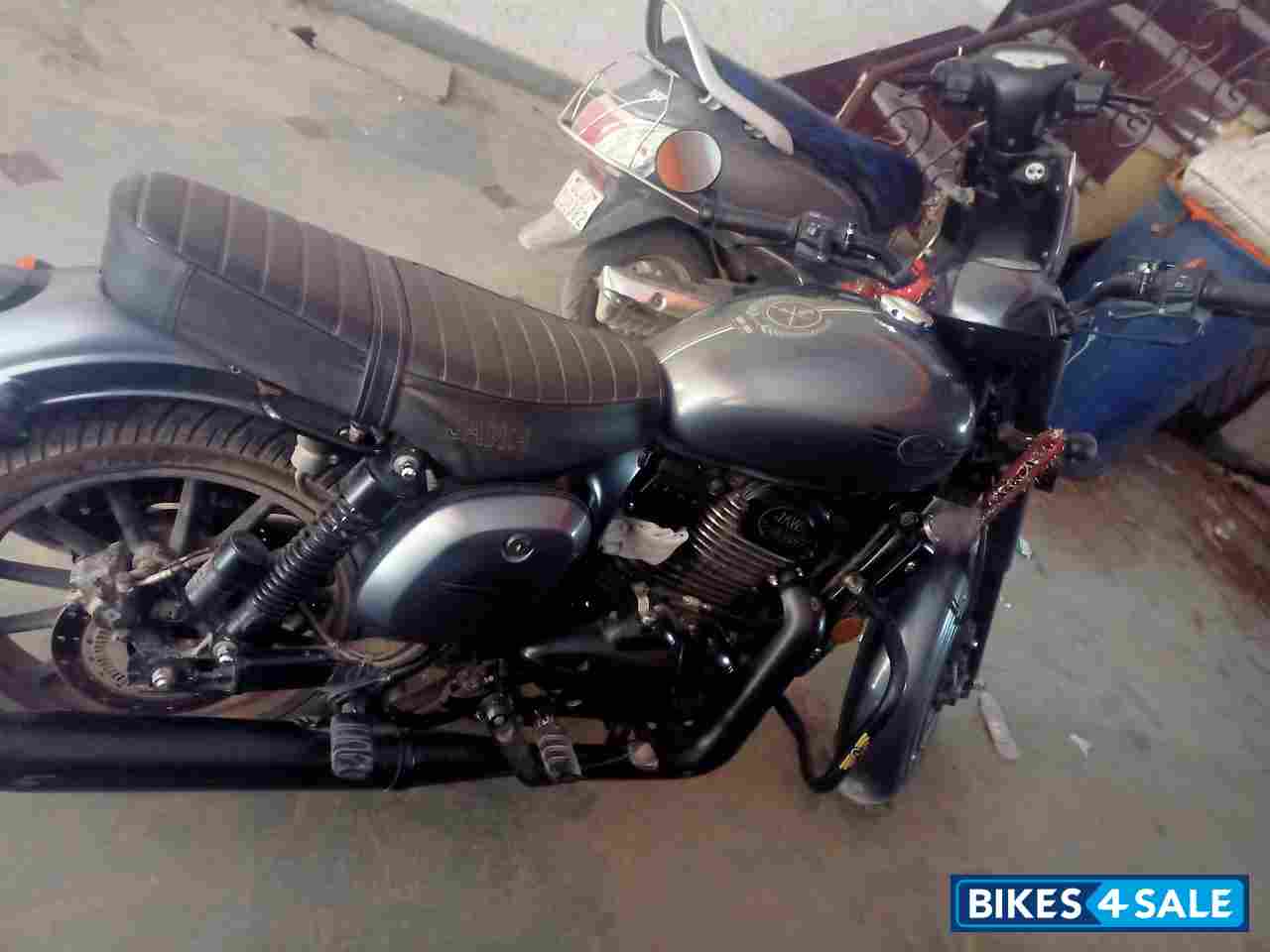 Midnight Grey Jawa Midnight Grey