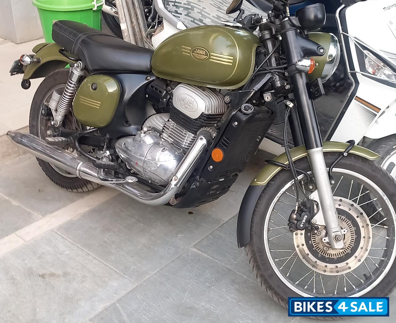 Jawa 42 Dual Channel ABS AllStar Black