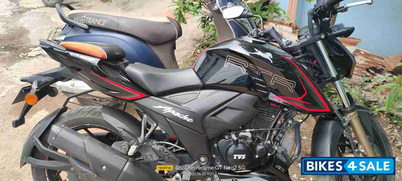 Black TVS Apache RTR 200 4V ABS Race Edition 2.0