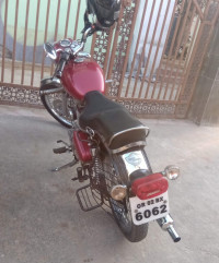 Red Royal Enfield Bullet 350 Twinspark