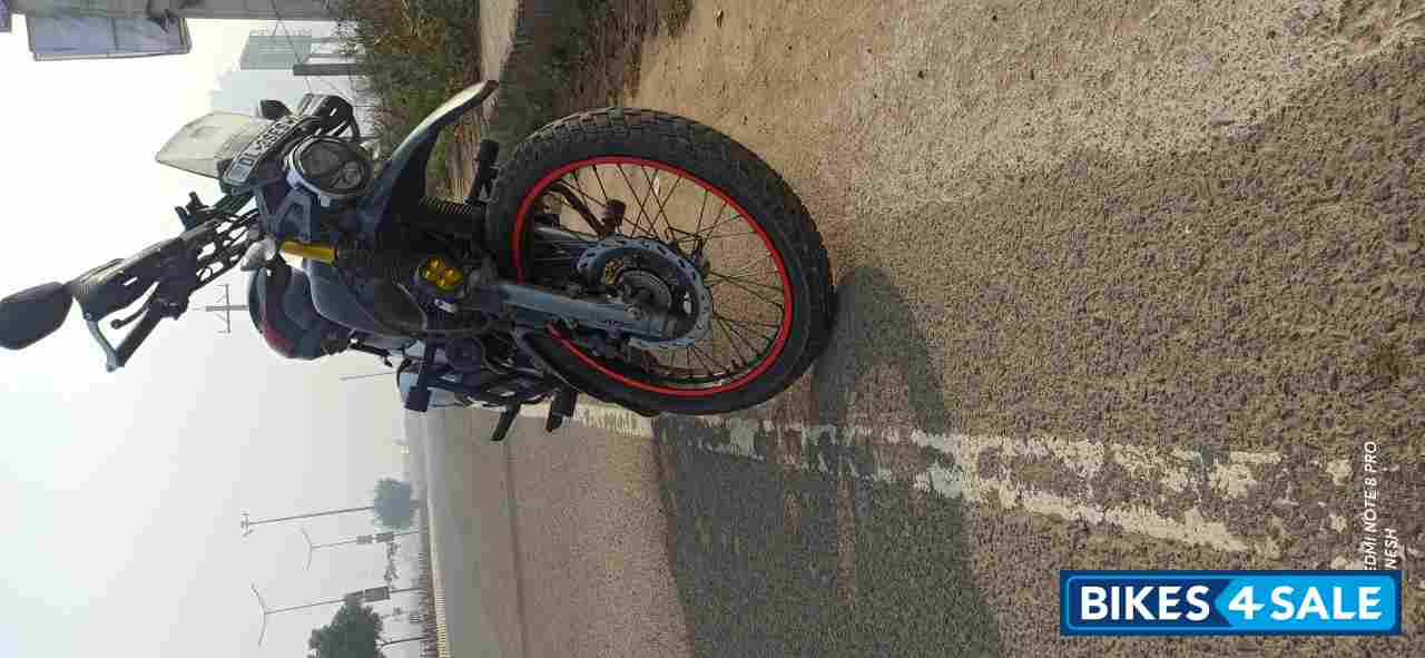 Gray Hero XPulse 200 BS6