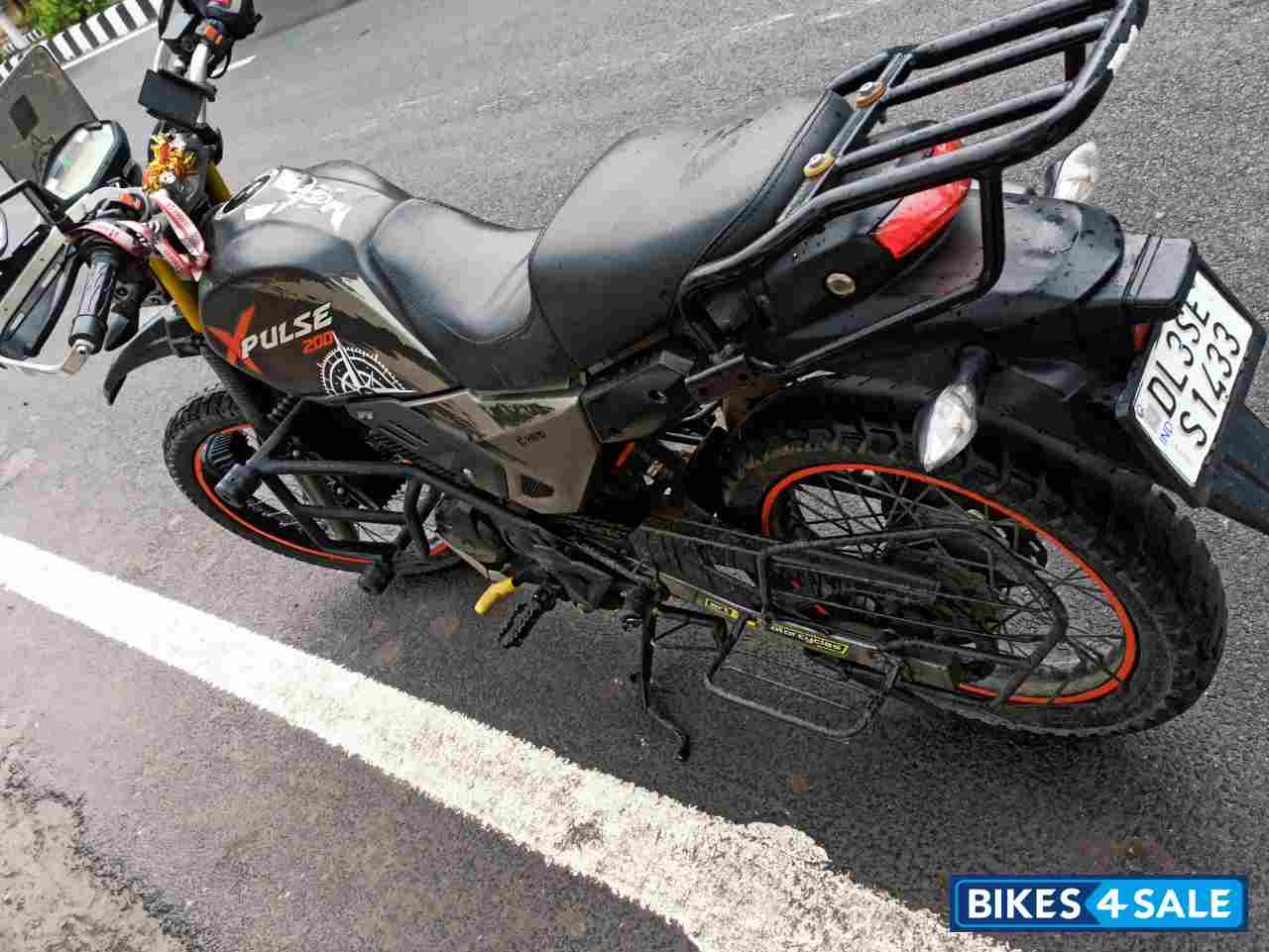 Gray Hero XPulse 200 BS6