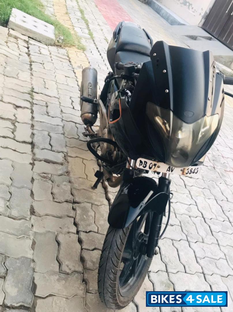 Bajaj Pulsar 220F