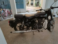 Black Royal Enfield Classic 350
