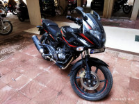 Bajaj Pulsar 220F
