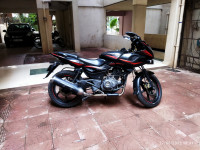 Bajaj Pulsar 220F