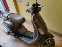 Vespa Elegante