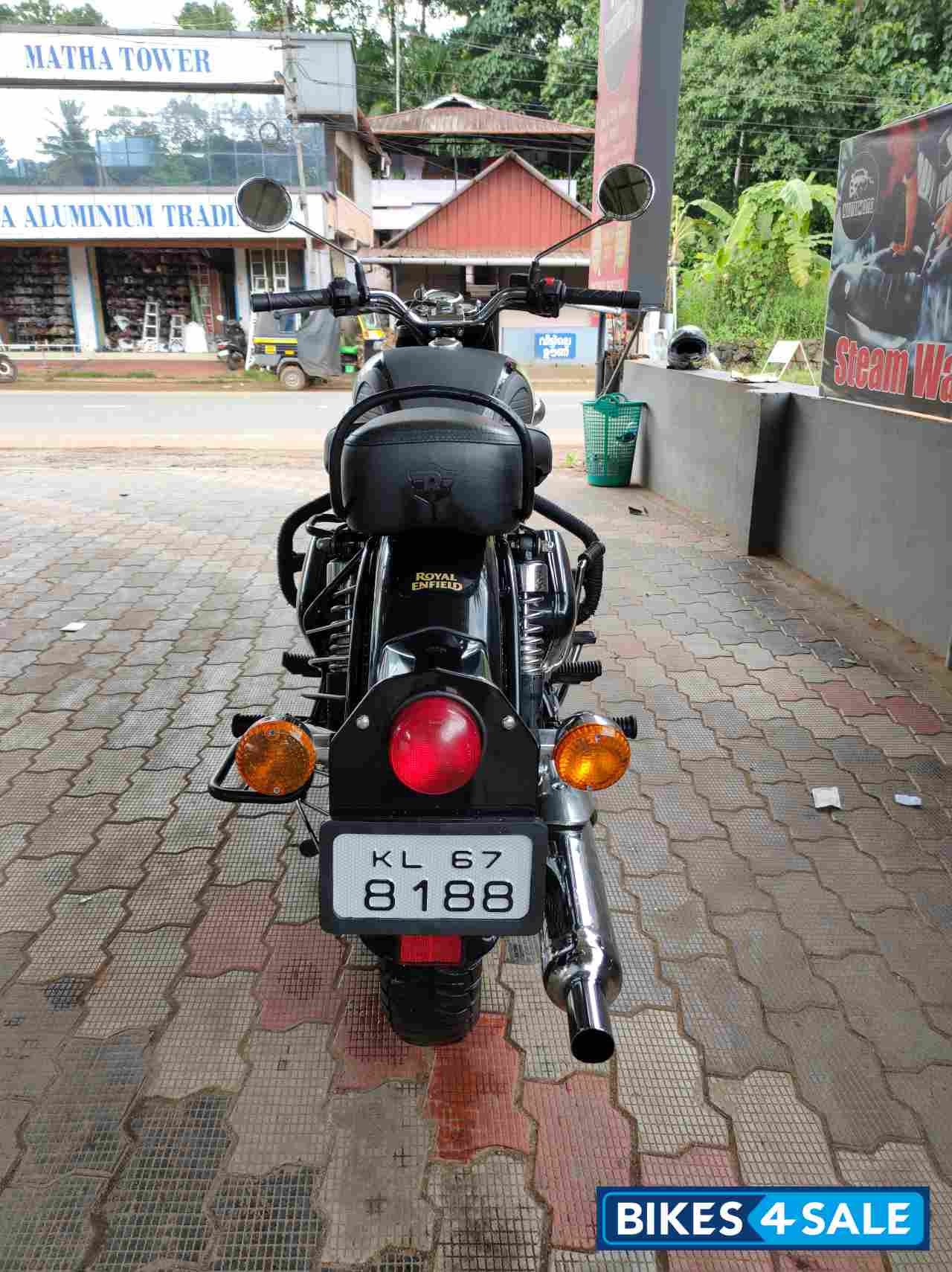 Black Royal Enfield Classic 350