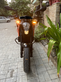 Orange KTM Duke 125
