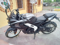 Black Bajaj Pulsar RS 200 BS6