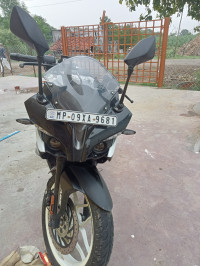 Black Bajaj Pulsar RS 200 BS6