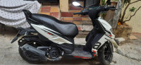 White Aprilia SR 160 Std ABS