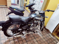 Black Royal Enfield Bullet Standard 350