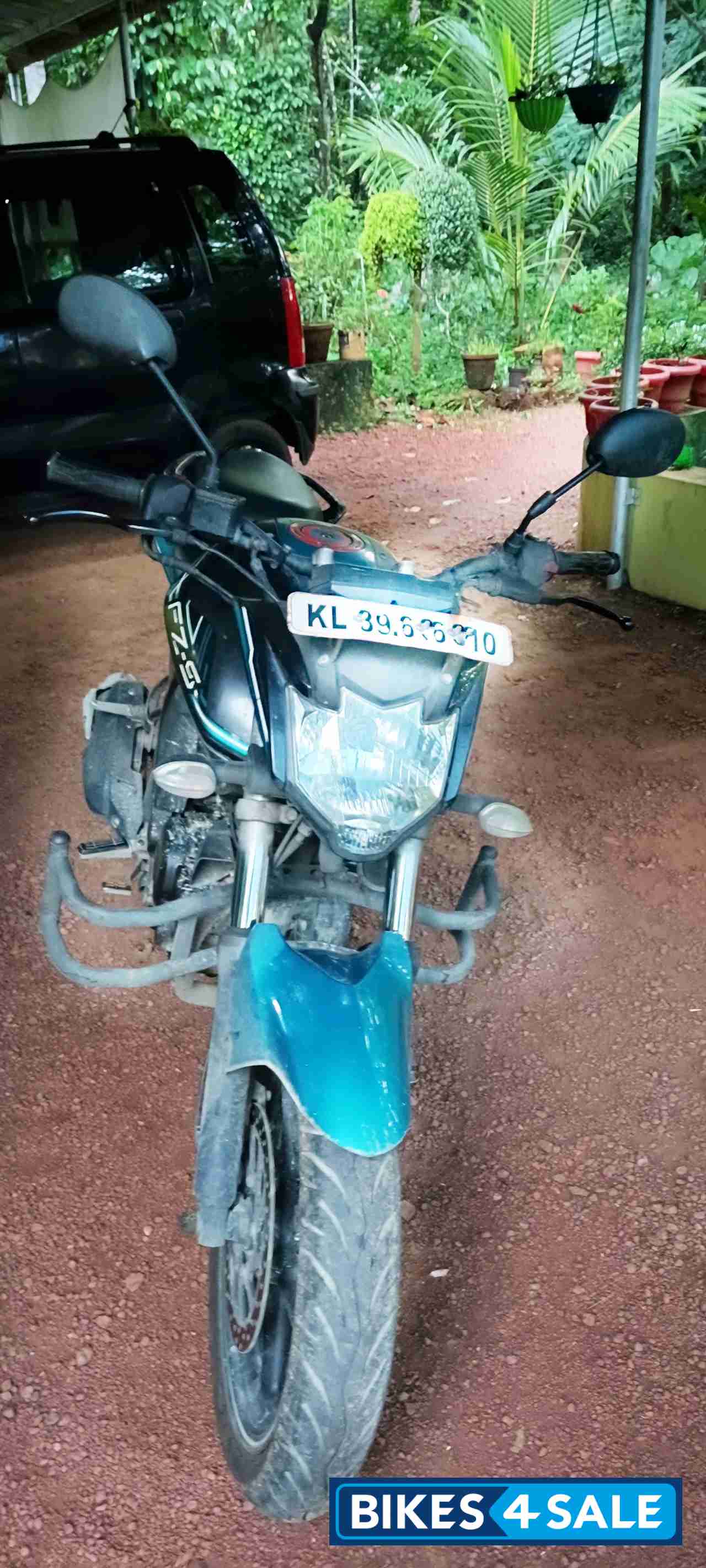 Blue And Black Yamaha FZ-S FI V2